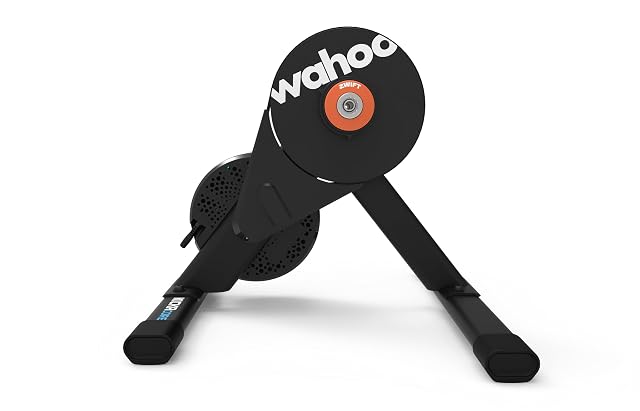 Rodillo de transmisión directa Wahoo KICKR CORE 2 con una bicicleta montada y sin rueda trasera
